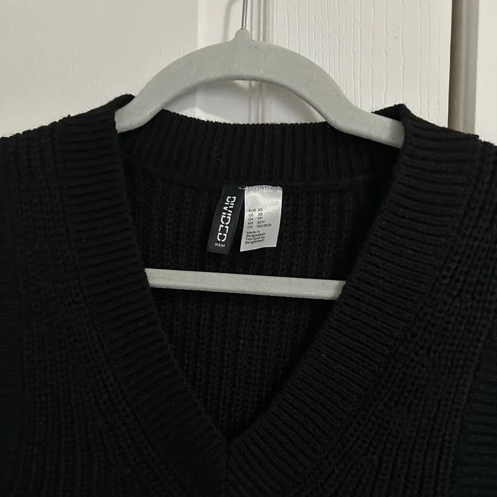 H&M Ribbed Sweater Vest - Picture 5 of 6